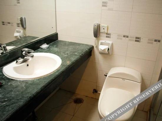 Вэйфан: Dongming Hotel