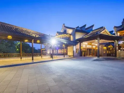 Цзясинь: Wuzhen Zhaoming House