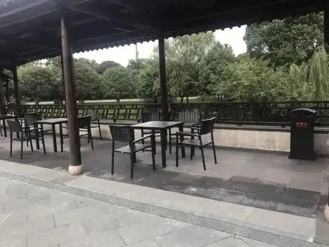 Цзясинь: Wuzhen Zhaoming House