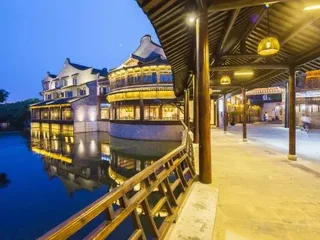 Цзясинь: Wuzhen Zhaoming House