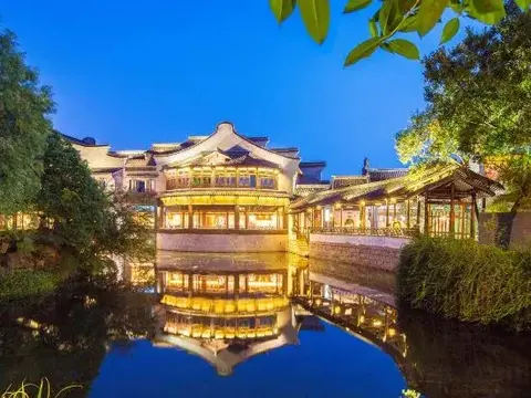 Цзясинь: Wuzhen Zhaoming House