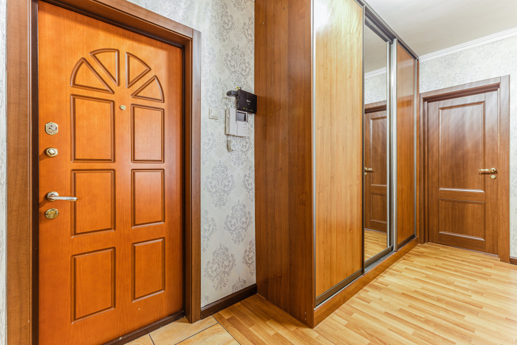 Москва: Inndays Apartments на Лазарева 19