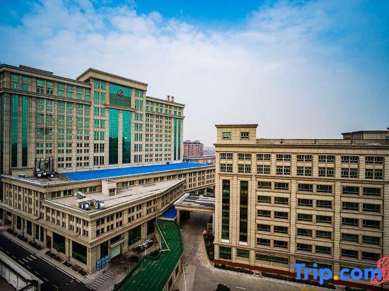 Чжанцзяган: Changjiang Hotel