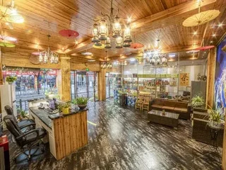 Уян: National Tribes River View Hotel (Zhenyuan Ancient City Scenic Area)