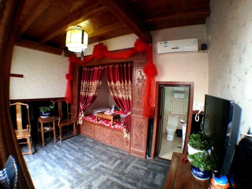 Цзиньчжун: Pingyao Baichanghong Inn