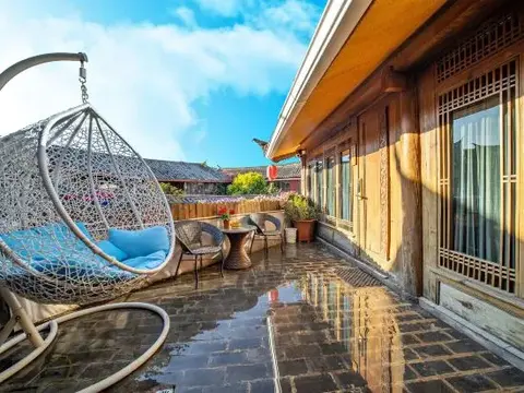 Лицзян: The Meow Blossom Inn (Lijiang Old Town)