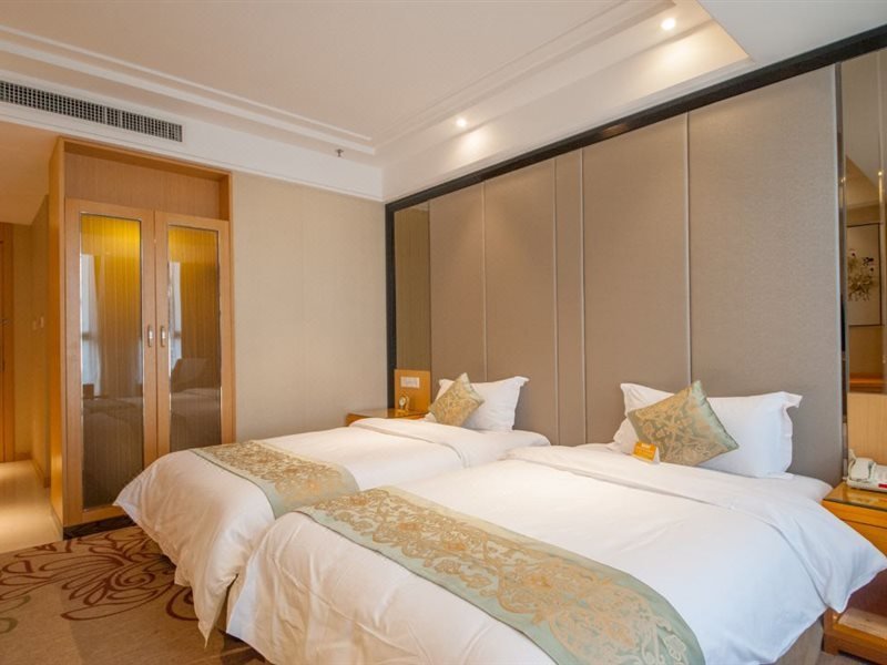 Яньчэн: Dongtai Ganghui International Hotel (High-speed Railway Station)