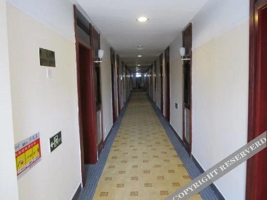 Вэйнань: Tongyi Hotel