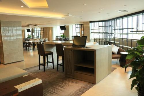 Чжаоцин: Nuohuating Hotel