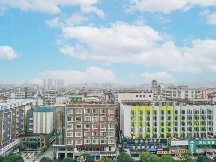 Гуйлинь: Sunday Hotel (Guilin Railway Station)