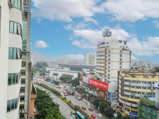 Гуйлинь: Sunday Hotel (Guilin Railway Station)