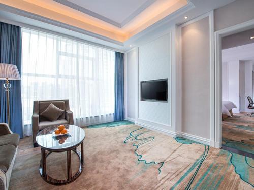 Цзеян: Vienna International Hotel Guangdong Puning Sqaure