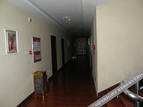 Цзиньчжун: Taihang Business Hotel