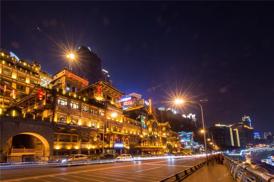 Чунцин: 江畔千玺S酒店(重庆解放碑洪崖洞店)