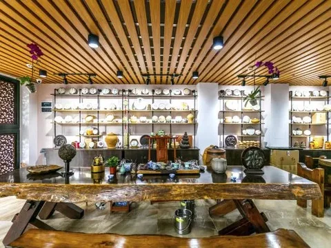 Цзинхун: Tianzhu Gaozhuang Inn (Star Night Market)