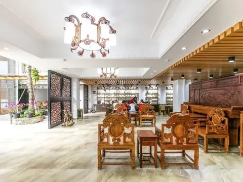 Цзинхун: Tianzhu Gaozhuang Inn (Star Night Market)