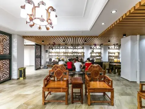 Цзинхун: Tianzhu Gaozhuang Inn (Star Night Market)