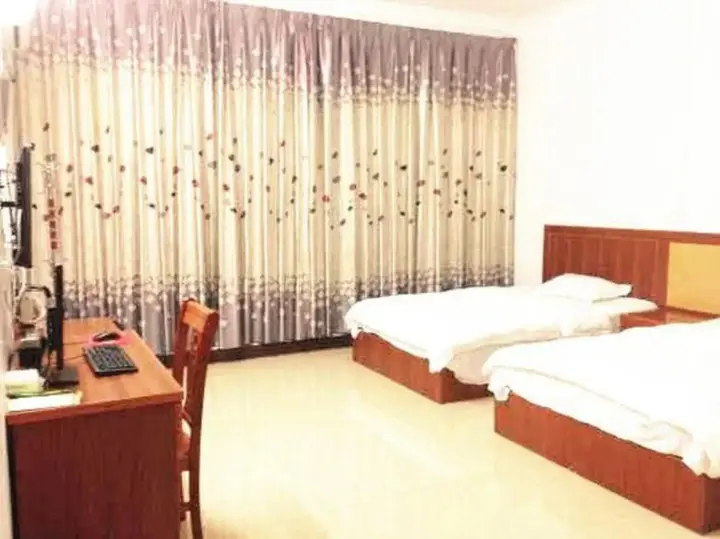 Хэчжоу: Hezhou Huangyao Longquan Business Hotel