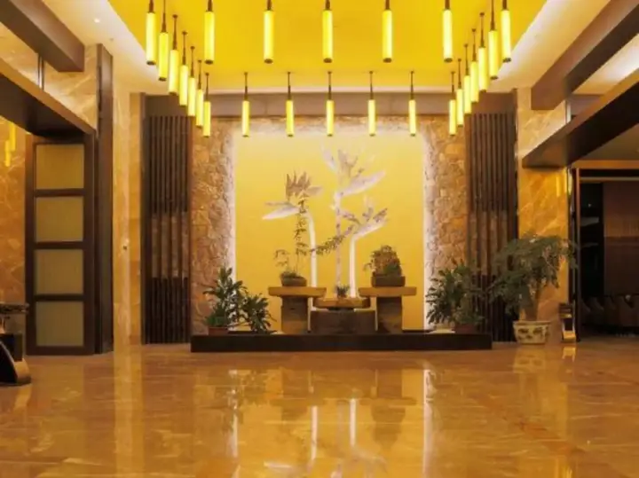 Дунъян: Baoyue Junting Hotel