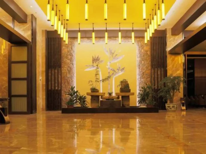 Дунъян: Baoyue Junting Hotel