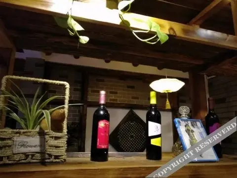 Пучжэхэй: Tingyun Shanju Inn