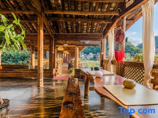 Пучжэхэй: Tingyun Shanju Inn