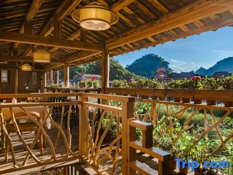 Пучжэхэй: Tingyun Shanju Inn