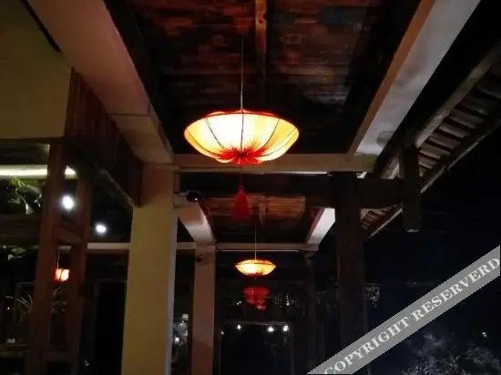Пучжэхэй: Tingyun Shanju Inn