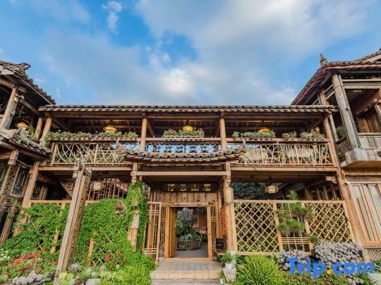 Пучжэхэй: Tingyun Shanju Inn