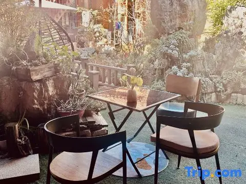 Пучжэхэй: Tingyun Shanju Inn