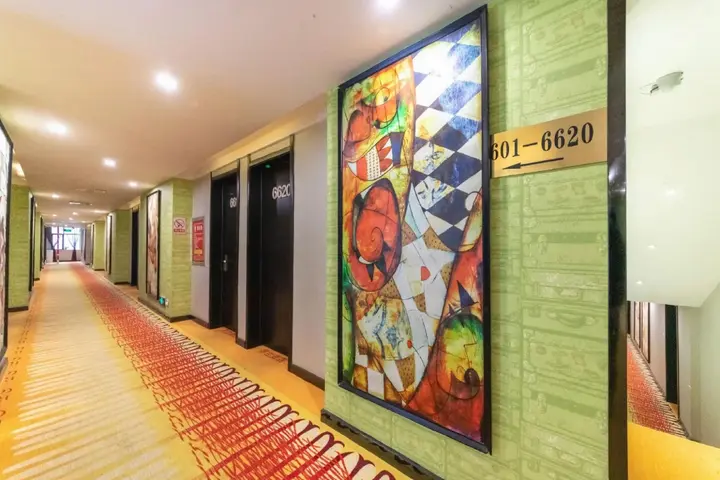 Чжэнчжоу: Roland Fashion Hotel (Tonghuai Subway Station T10 Tanshili Shopping Center Store)