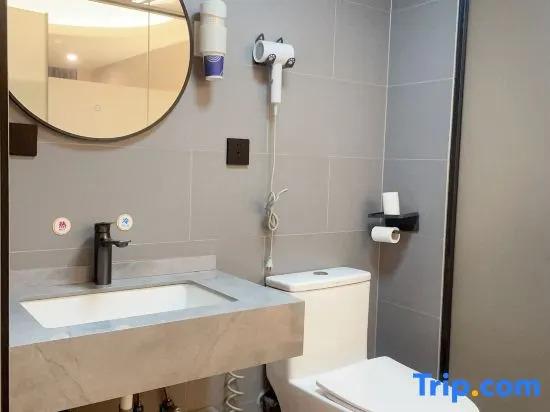 Ваньнин: Xiayizhan Fashion Hotel