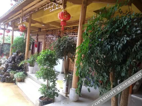 Пучжэхэй: Puzhehei Chengshi Nongyuan Hotel