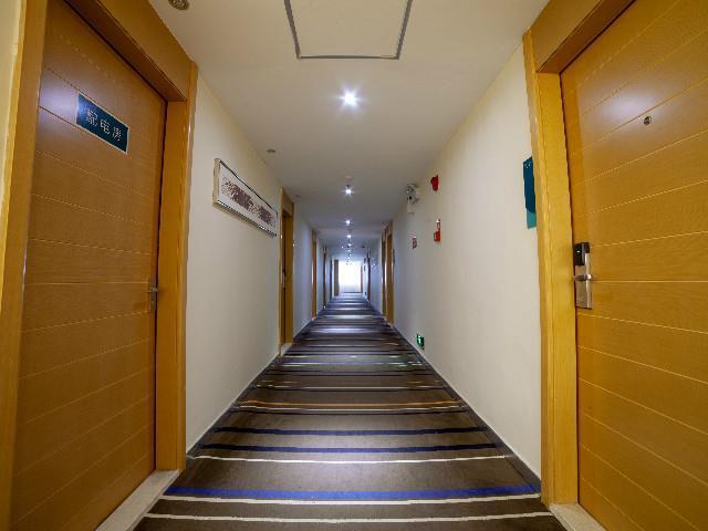 Юйлинь: City Comfort Inn Yulin Wenhua Square Wanda Plaza