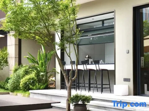 Чунцин: Serenity Tile Retreat