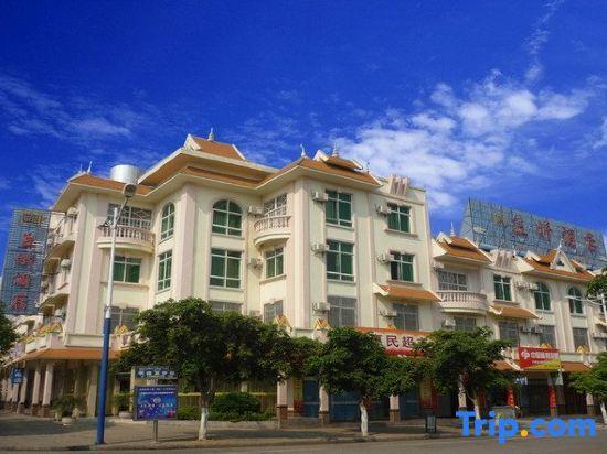 Дэхун: Yixin Hotel