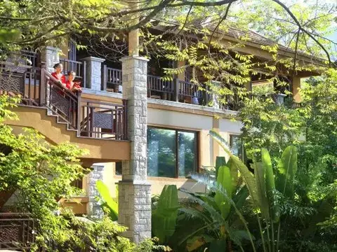 Баотин: Baoting Rainforest Fairyland Resort & Spa Qixian Mount