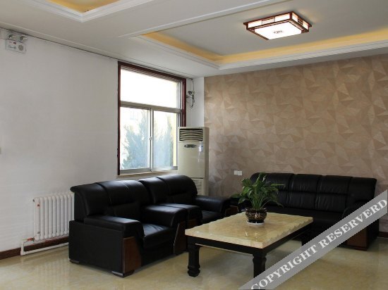 Яньтай: Tongfulou Business Hostel