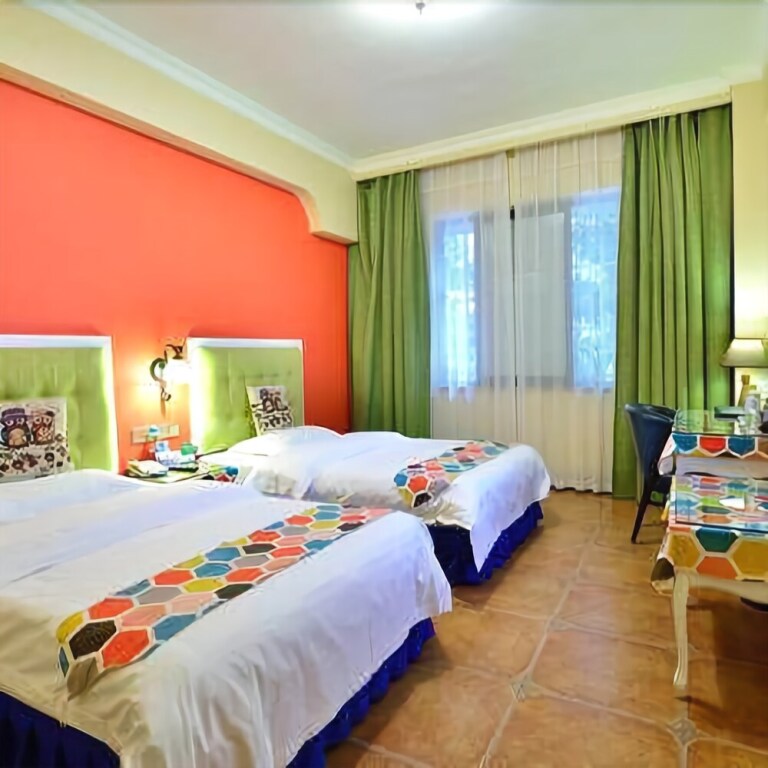 Лешан: Monterreys Hotel