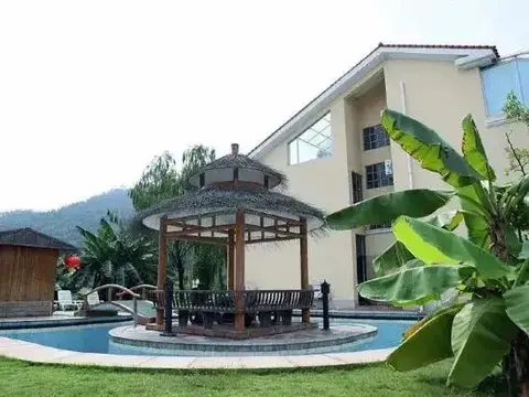 Шаогуань: Caoxi Hot Spring Holiday Resort