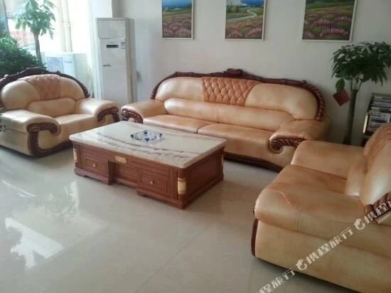 Джин-Чжоу: Lai Feng Hotel