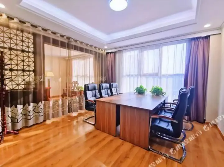 Дежоу: Hongzhou Hotel