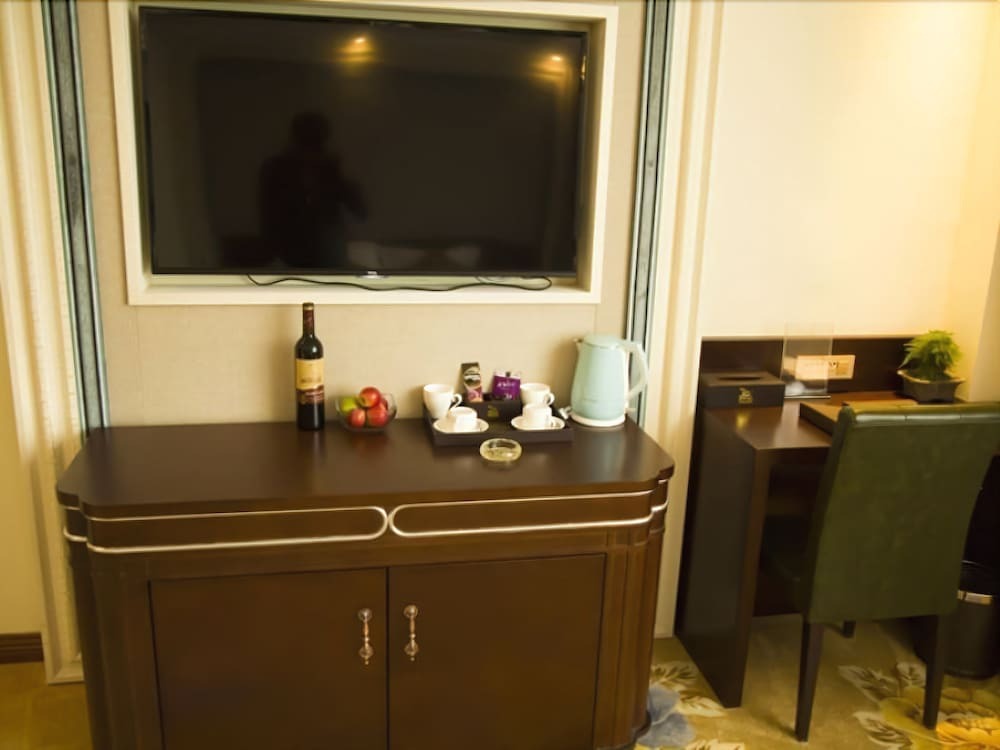 Чанчунь: GreenTree Eastern Changchun FAW West Station Hotel