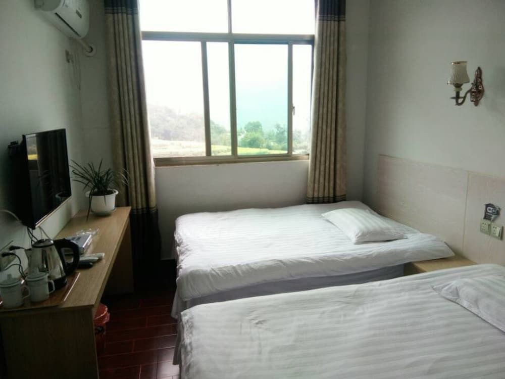 Шанграо: Wuyuan Jiangling Huayun Hotel