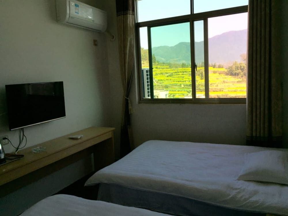 Шанграо: Wuyuan Jiangling Huayun Hotel