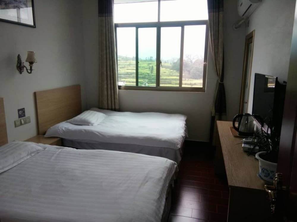 Шанграо: Wuyuan Jiangling Huayun Hotel
