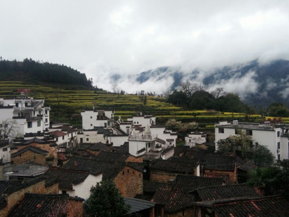 Шанграо: Wuyuan Jiangling Huayun Hotel