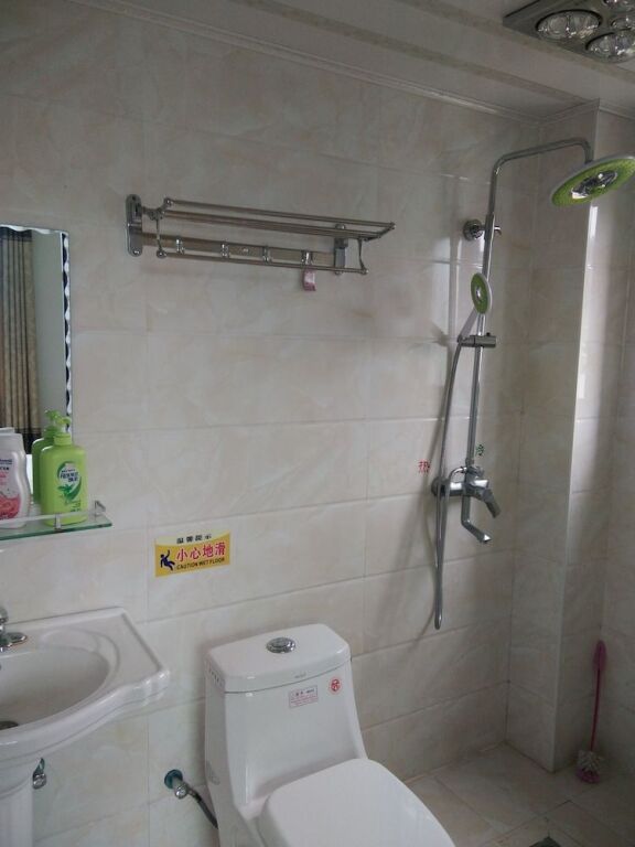 Шанграо: Wuyuan Jiangling Huayun Hotel