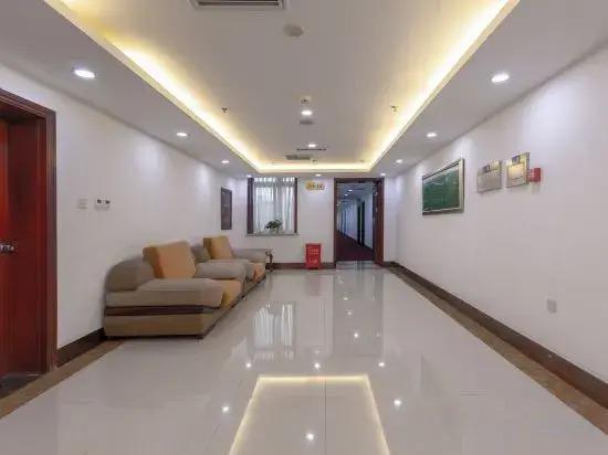 Паниин: Liaohe Hotel