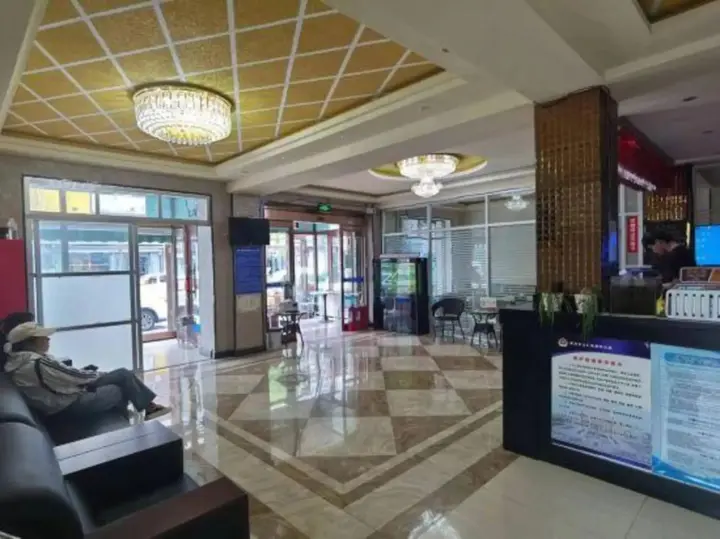 Хэйхэ: Renhe Hotel